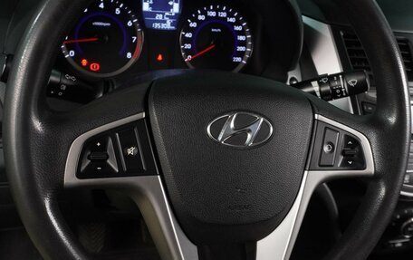 Hyundai Solaris II рестайлинг, 2015 год, 1 060 000 рублей, 14 фотография