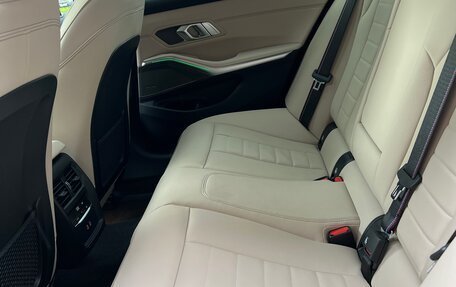 BMW 3 серия, 2022 год, 7 950 000 рублей, 18 фотография
