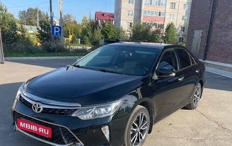 Toyota Camry, 2018 год, 2 600 000 рублей, 4 фотография