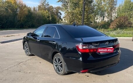 Toyota Camry, 2018 год, 2 600 000 рублей, 5 фотография
