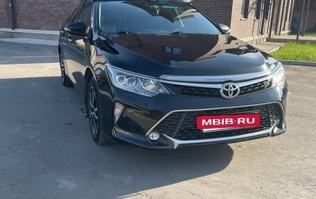 Toyota Camry, 2018 год, 2 600 000 рублей, 18 фотография