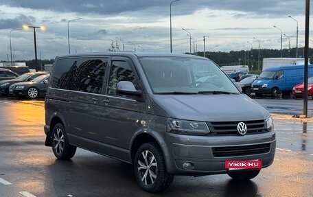Volkswagen Caravelle T5, 2013 год, 2 250 000 рублей, 3 фотография