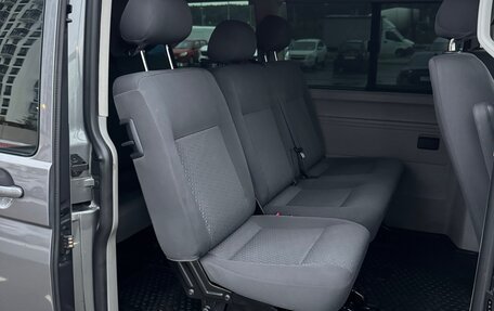 Volkswagen Caravelle T5, 2013 год, 2 250 000 рублей, 14 фотография