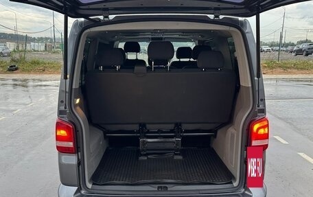 Volkswagen Caravelle T5, 2013 год, 2 250 000 рублей, 13 фотография