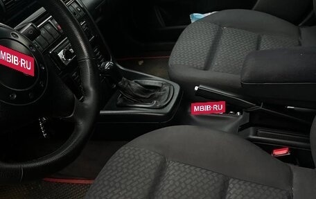 Audi A4, 1995 год, 400 000 рублей, 10 фотография