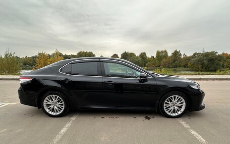 Toyota Camry, 2019 год, 2 280 000 рублей, 4 фотография