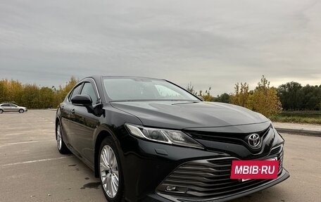 Toyota Camry, 2019 год, 2 280 000 рублей, 3 фотография