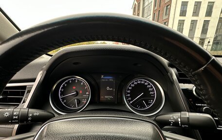 Toyota Camry, 2019 год, 2 280 000 рублей, 10 фотография