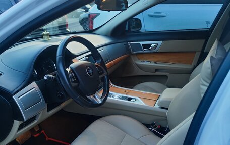 Jaguar XF I рестайлинг, 2013 год, 1 470 000 рублей, 9 фотография