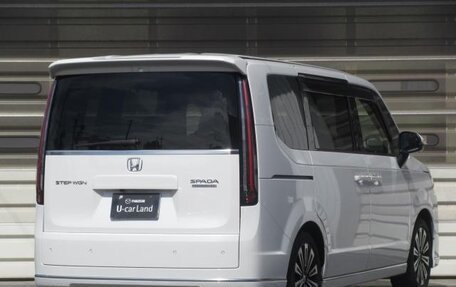 Honda Stepwgn, 2023 год, 2 640 000 рублей, 2 фотография