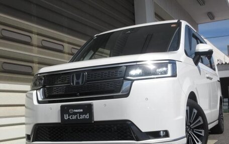 Honda Stepwgn, 2023 год, 2 640 000 рублей, 18 фотография