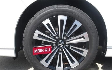 Honda Stepwgn, 2023 год, 2 640 000 рублей, 19 фотография