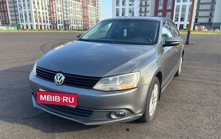 Volkswagen Jetta VI, 2013 год, 660 000 рублей, 3 фотография