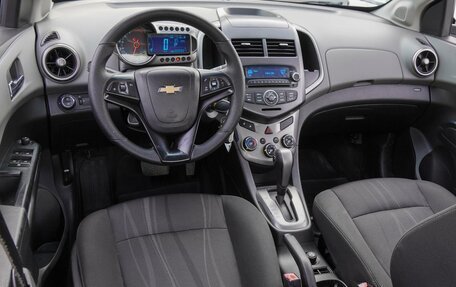 Chevrolet Aveo III, 2013 год, 700 000 рублей, 6 фотография