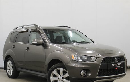 Mitsubishi Outlander III рестайлинг 3, 2011 год, 970 000 рублей, 3 фотография