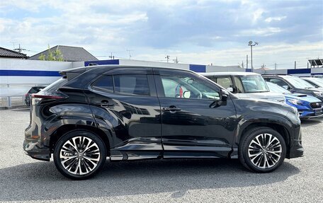 Toyota Yaris Cross, 2021 год, 1 450 000 рублей, 4 фотография