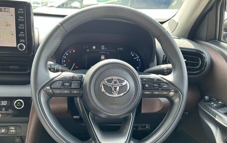 Toyota Yaris Cross, 2021 год, 1 450 000 рублей, 20 фотография
