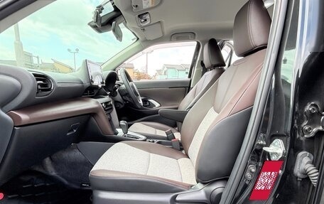 Toyota Yaris Cross, 2021 год, 1 450 000 рублей, 23 фотография