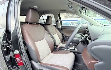 Toyota Yaris Cross, 2021 год, 1 450 000 рублей, 33 фотография