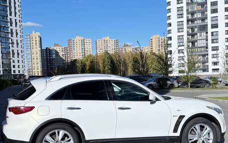 Infiniti QX70, 2015 год, 2 590 000 рублей, 2 фотография