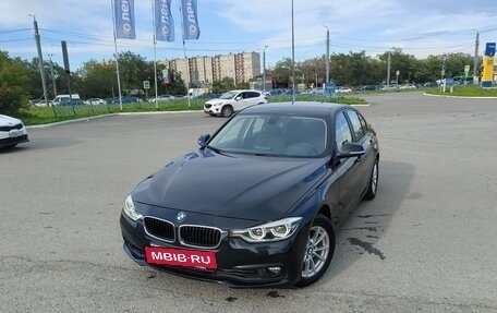 BMW 3 серия, 2018 год, 1 950 000 рублей, 3 фотография