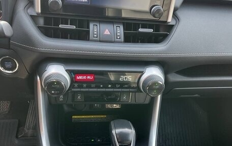 Toyota RAV4, 2020 год, 2 740 000 рублей, 16 фотография