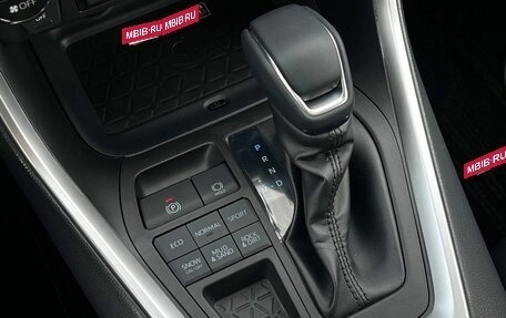 Toyota RAV4, 2025 год, 4 100 000 рублей, 26 фотография