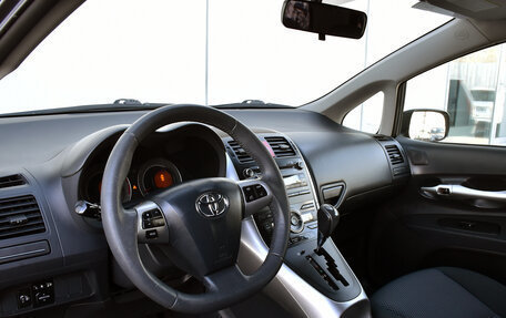 Toyota Auris II, 2011 год, 1 044 000 рублей, 13 фотография