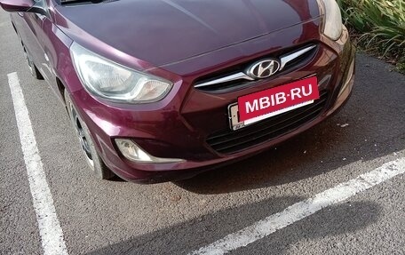 Hyundai Solaris II рестайлинг, 2011 год, 750 000 рублей, 3 фотография