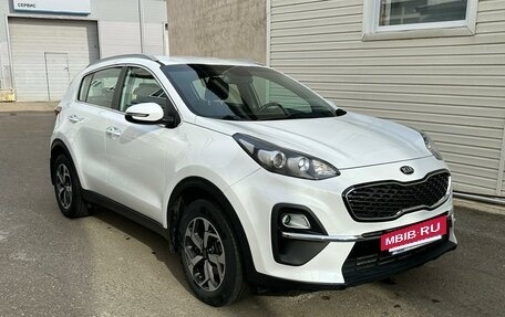 KIA Sportage IV рестайлинг, 2020 год, 2 300 000 рублей, 3 фотография