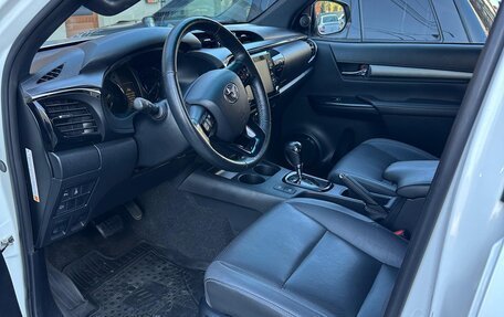 Toyota Hilux VIII, 2021 год, 5 500 000 рублей, 9 фотография