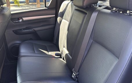 Toyota Hilux VIII, 2021 год, 5 500 000 рублей, 16 фотография