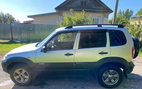 Chevrolet Niva I рестайлинг, 2010 год, 519 000 рублей, 7 фотография
