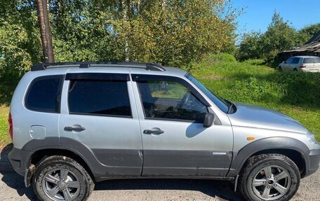 Chevrolet Niva I рестайлинг, 2010 год, 519 000 рублей, 6 фотография