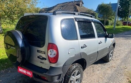 Chevrolet Niva I рестайлинг, 2010 год, 519 000 рублей, 5 фотография