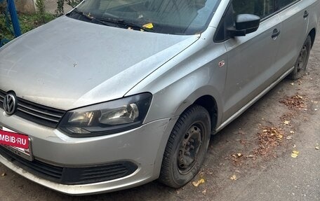 Volkswagen Polo VI (EU Market), 2010 год, 430 000 рублей, 2 фотография