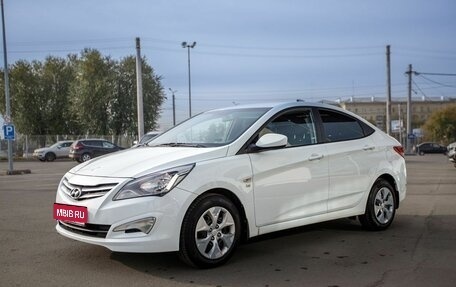 Hyundai Solaris II рестайлинг, 2015 год, 1 200 000 рублей, 1 фотография