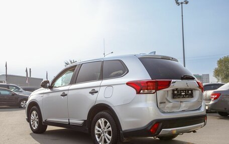 Mitsubishi Outlander III рестайлинг 3, 2017 год, 1 320 000 рублей, 7 фотография
