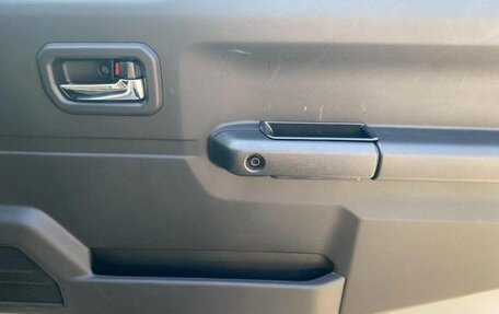 Suzuki Jimny, 2019 год, 890 000 рублей, 23 фотография