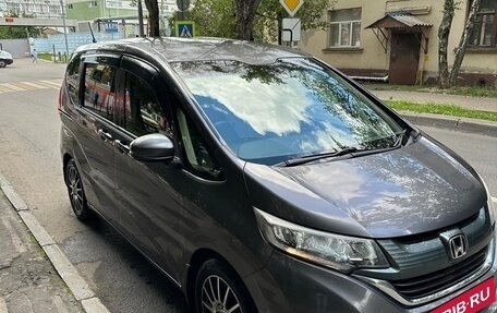 Honda Freed II, 2017 год, 1 650 000 рублей, 1 фотография