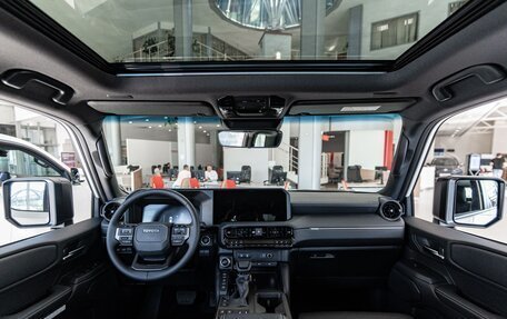 Toyota Land Cruiser Prado, 2024 год, 11 880 000 рублей, 10 фотография