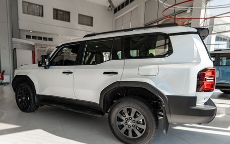 Toyota Land Cruiser Prado, 2024 год, 11 880 000 рублей, 5 фотография