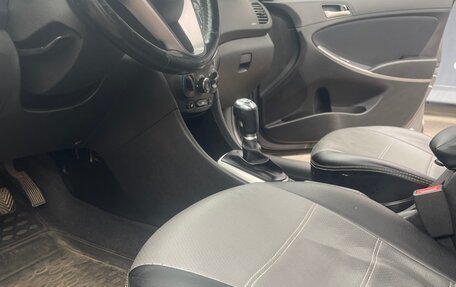 Hyundai Solaris II рестайлинг, 2016 год, 780 000 рублей, 3 фотография
