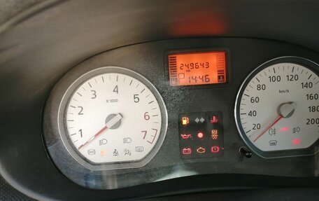 Renault Logan I, 2011 год, 380 000 рублей, 7 фотография
