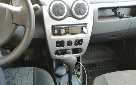 Renault Logan I, 2011 год, 380 000 рублей, 6 фотография