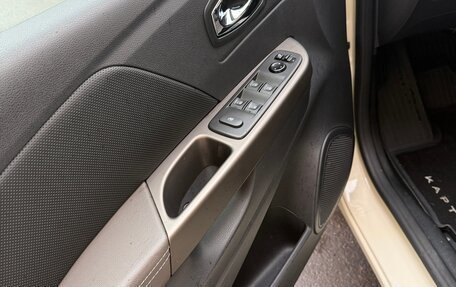 Renault Kaptur I рестайлинг, 2019 год, 1 630 000 рублей, 17 фотография