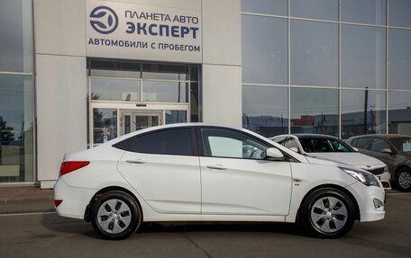 Hyundai Solaris II рестайлинг, 2015 год, 1 200 000 рублей, 4 фотография