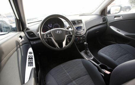 Hyundai Solaris II рестайлинг, 2015 год, 1 200 000 рублей, 8 фотография