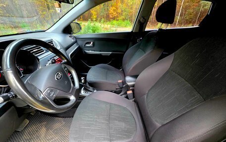 KIA Rio III рестайлинг, 2015 год, 995 000 рублей, 24 фотография