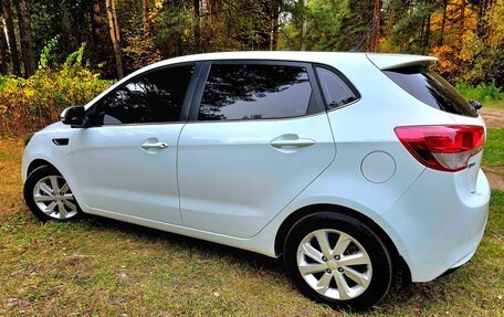 KIA Rio III рестайлинг, 2015 год, 995 000 рублей, 16 фотография
